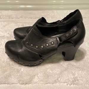 Dansko Ryder Clogs/Heels